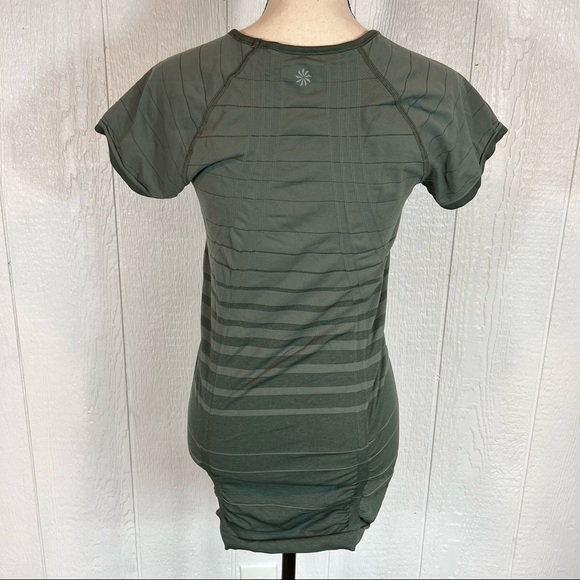 Athleta Olive Green Rushed Work Out Striped Short Sleeve Shirt Medium - Picture 3 of 9